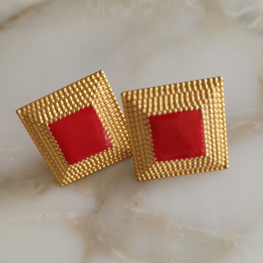 Vintage Red and Gold tone earrings